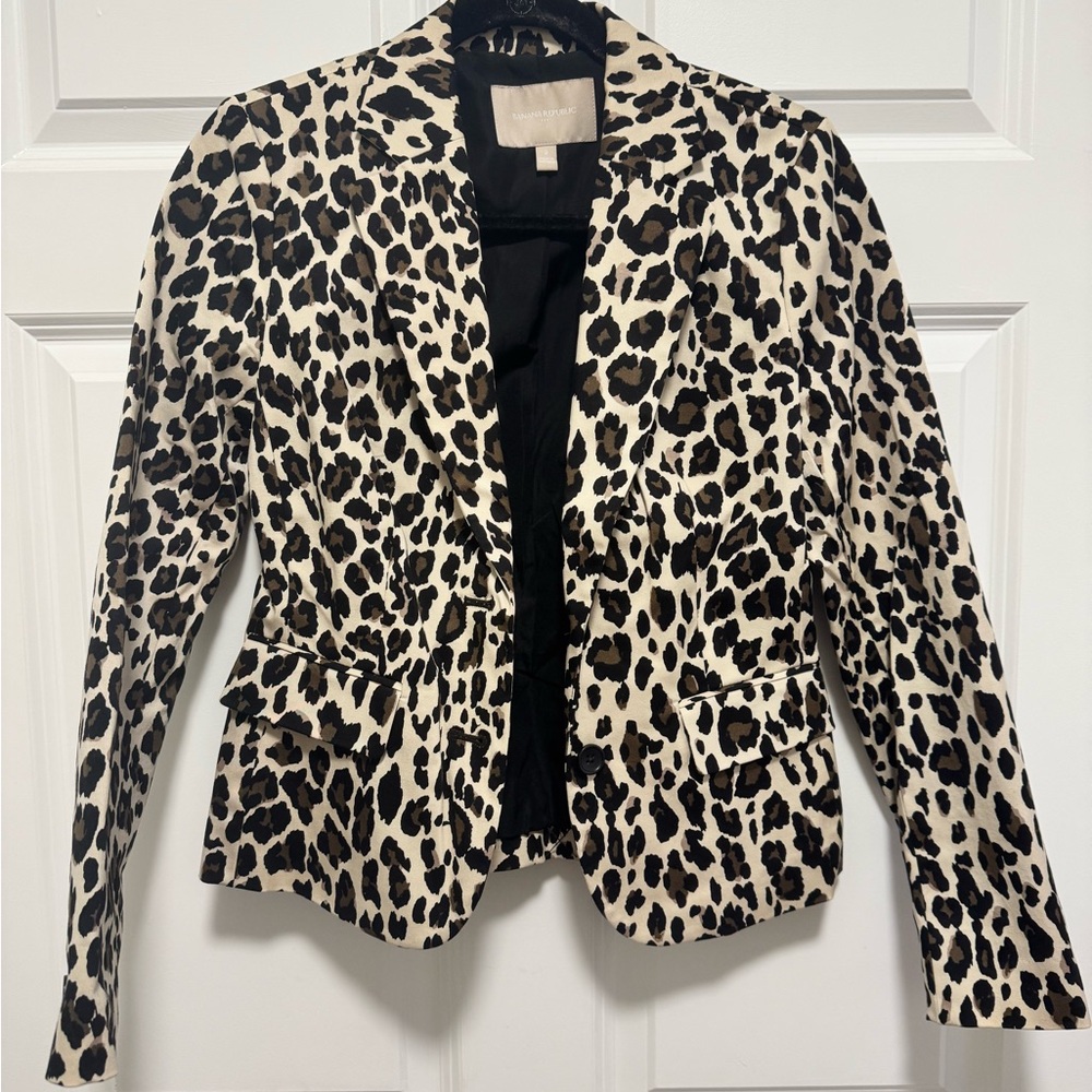 Banana Republic Leopard Print Blazer – Size 2